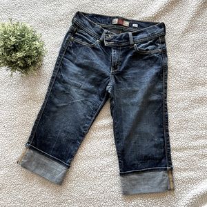 🍓 2 for $13 OLD NAVY Low Waist Denim/Jean Capri.